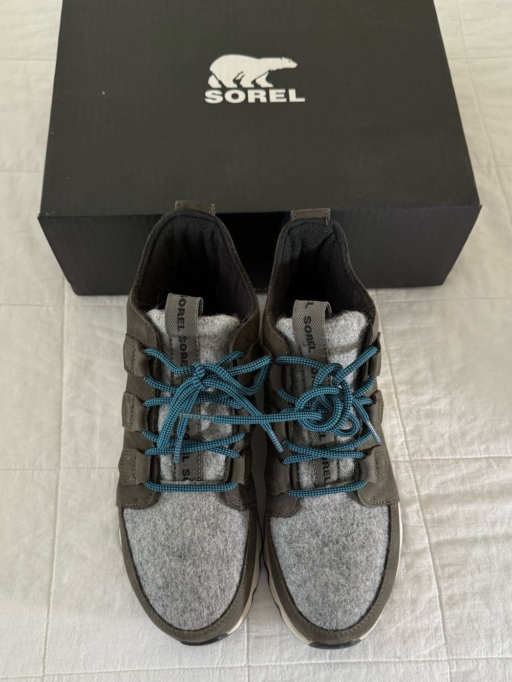 Sorel Men's Gray and Teal Lace-Up Casual Boots